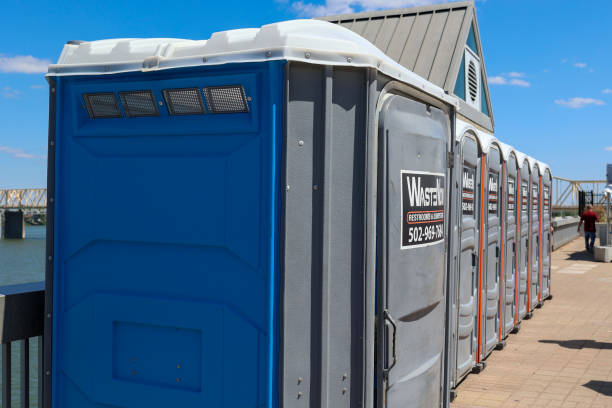  East Hemet, CA Portable Potty Rental Pros